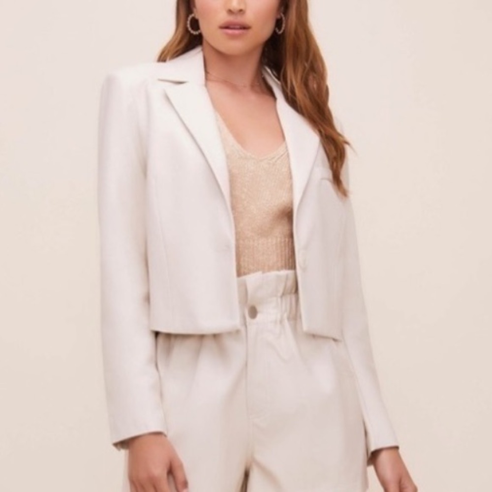 ASTR the label Yaremi Faux Leather Cropped Blazer